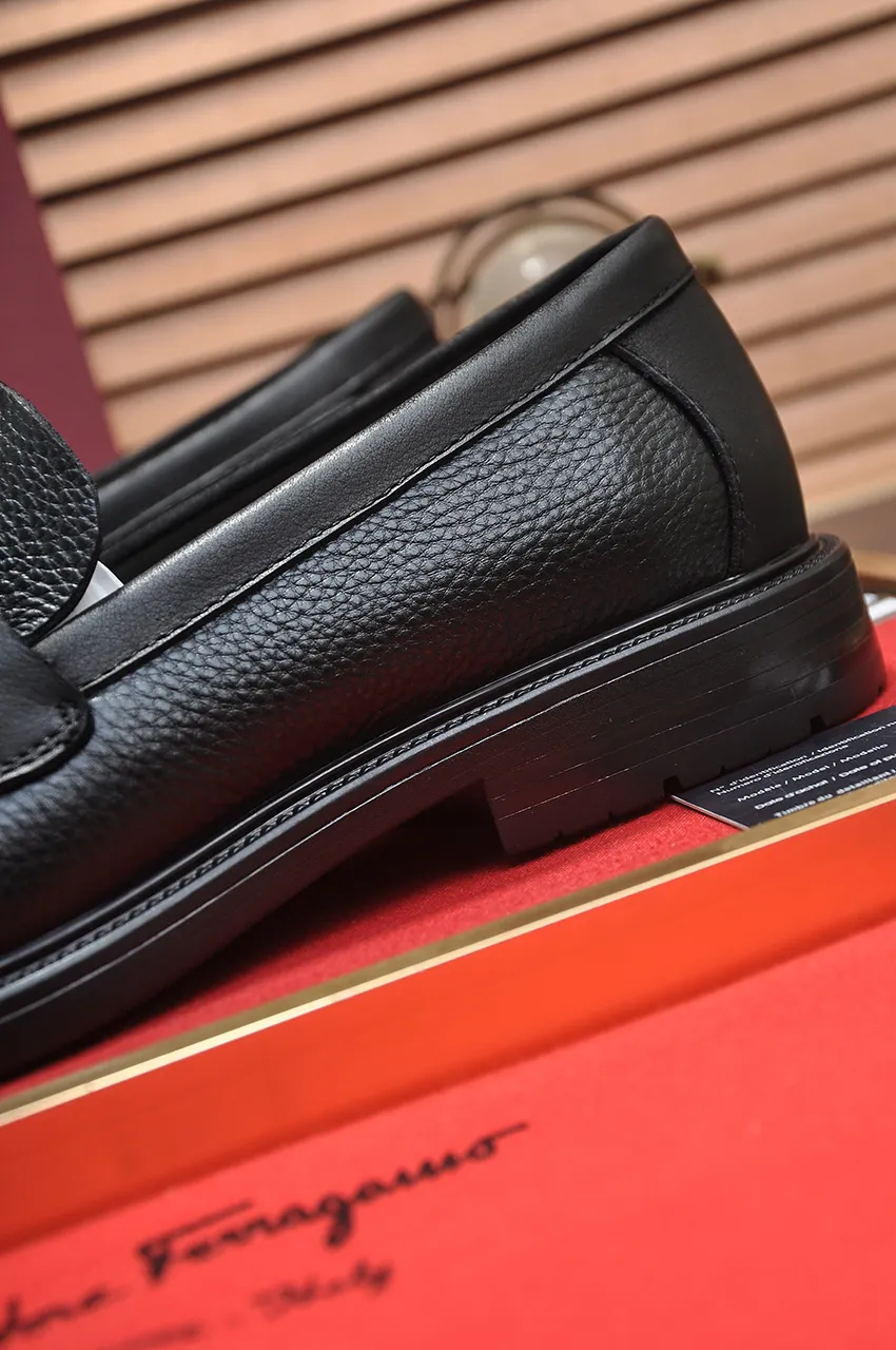 Men's men's shoes 💰520💶[Ferragamo/Ferragamo] (high-end Niuli) New 🍀 Ferragamo* - top version Ferragamo's classic formal leather shoes! Made of imported original cowhide, the inner top layer is comfortable cowhide lining! Original wear-resistant rubber outsole! High quality products! Code number 38-44!